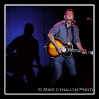 President Clinton & Bruce Springsteen in Parma, OH  � Mike Lynaugh