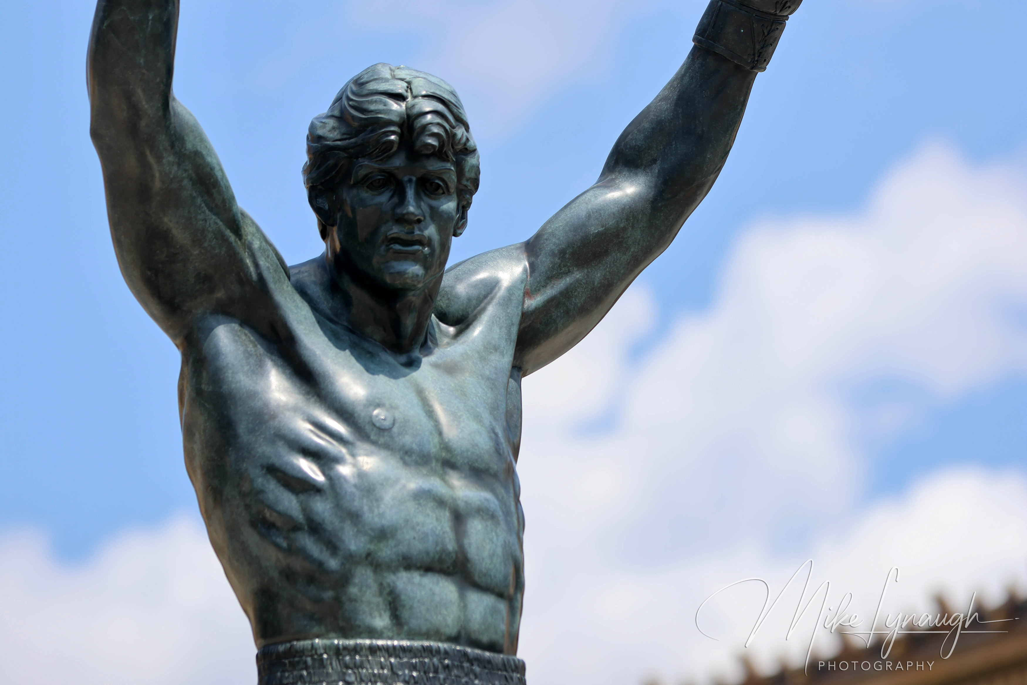 Rocky Statue — Detailed Close up view. Sylvester Stallone's personal Rocky Statue during a beautifl day at the Philadelphia Museum of Art.