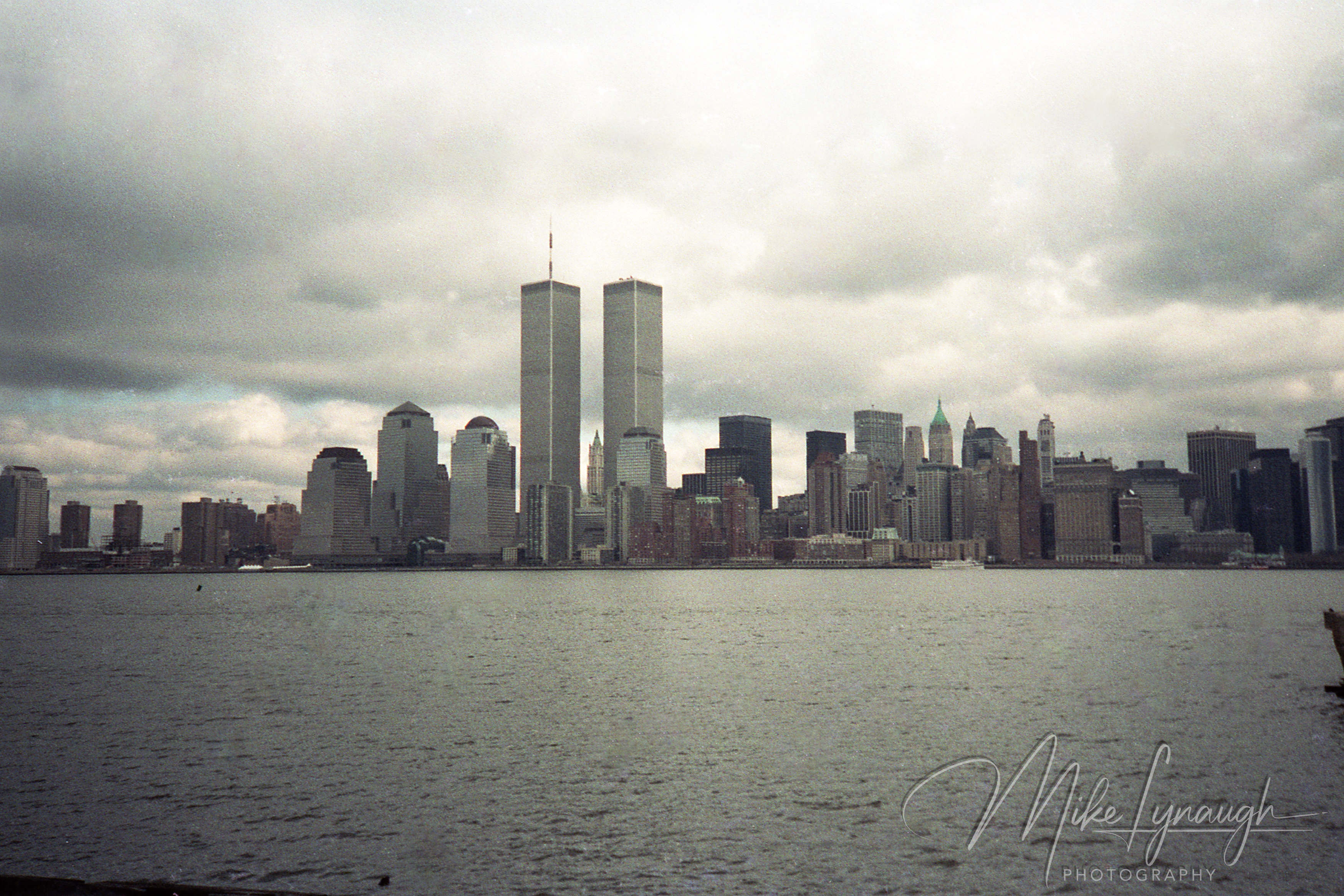 Daytime view of Lower Manhattan skyline and World Trade Center Twin Towers across Hudson River in March 1989